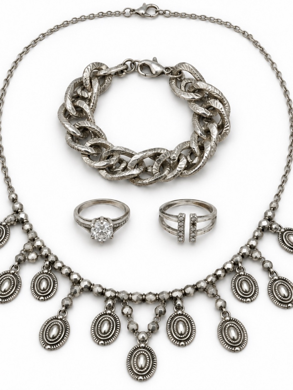 Not silver 4 handle set size 7 braslet 6.25 inch